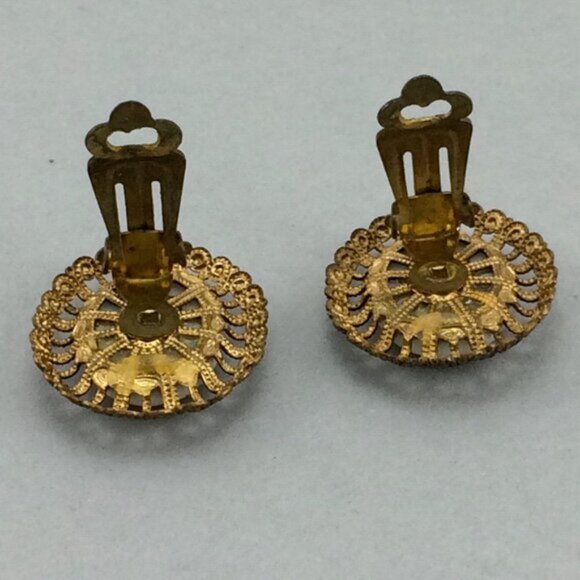 Daisy Flowers Filigree Framed Cabachon Clip On Earrings Oval Cottagecore Granny - Picture 9 of 15
